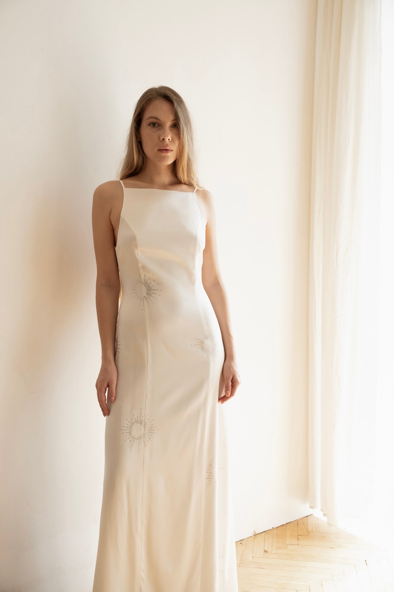 LINA WHITE CRYSTAL